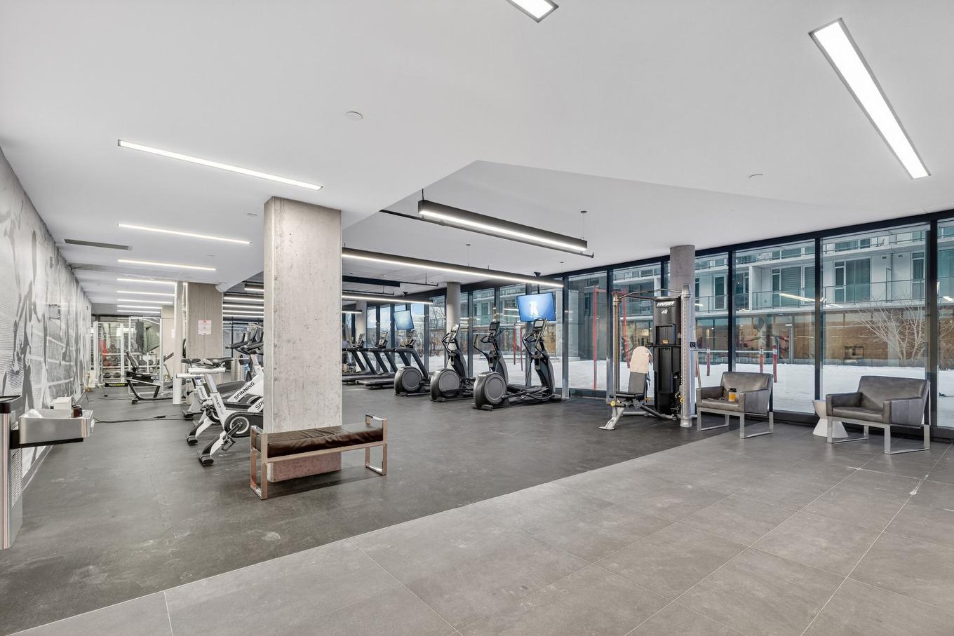 Exercise room - 709-200 Boul. Marcel-Laurin, Montréal (Saint-Laurent), QC - Indoor Photo Showing Gym Room