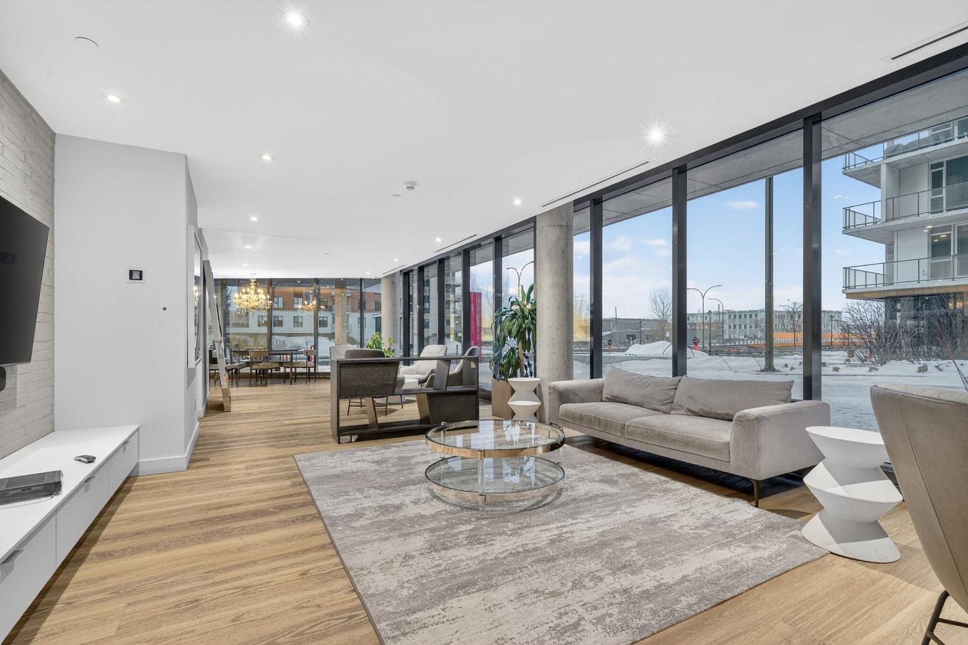 Common room - 709-200 Boul. Marcel-Laurin, Montréal (Saint-Laurent), QC - Indoor Photo Showing Living Room