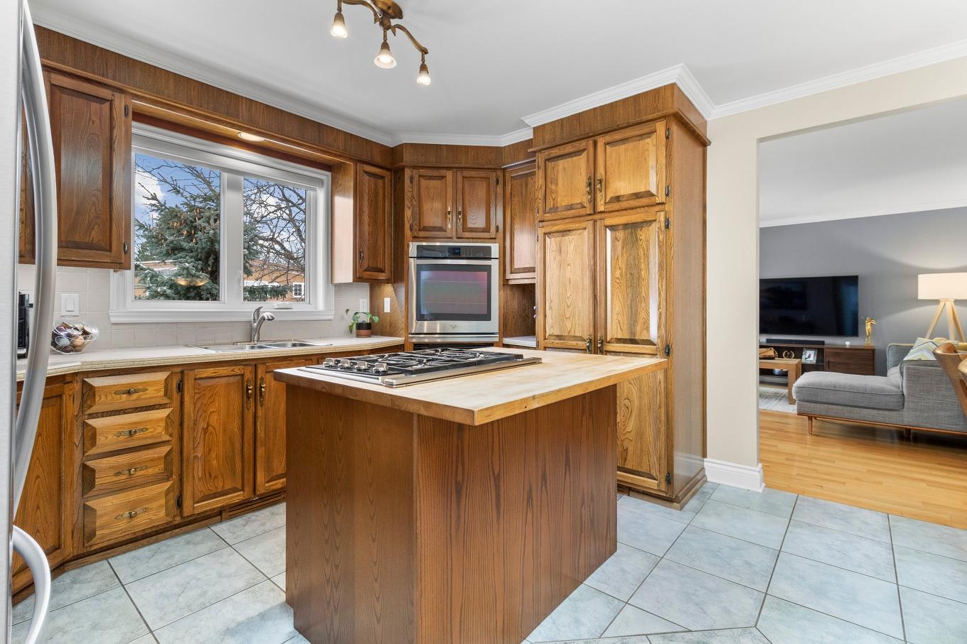 Cuisine - 16 5E Avenue, Salaberry-De-Valleyfield, QC - Indoor Photo Showing Kitchen With Double Sink