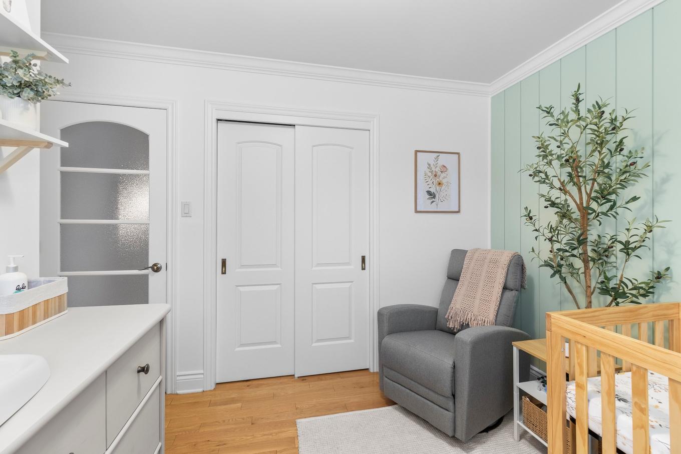 Chambre à coucher - 16 5E Avenue, Salaberry-De-Valleyfield, QC - Indoor Photo Showing Other Room