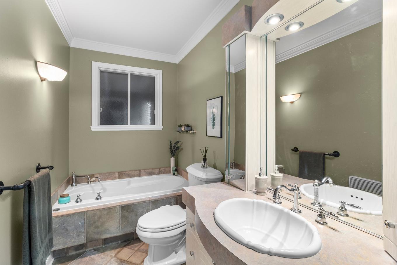 Salle de bains - 16 5E Avenue, Salaberry-De-Valleyfield, QC - Indoor Photo Showing Bathroom