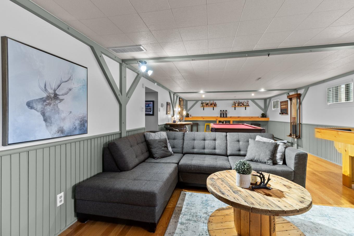 Vue d'ensemble - 16 5E Avenue, Salaberry-De-Valleyfield, QC - Indoor Photo Showing Living Room