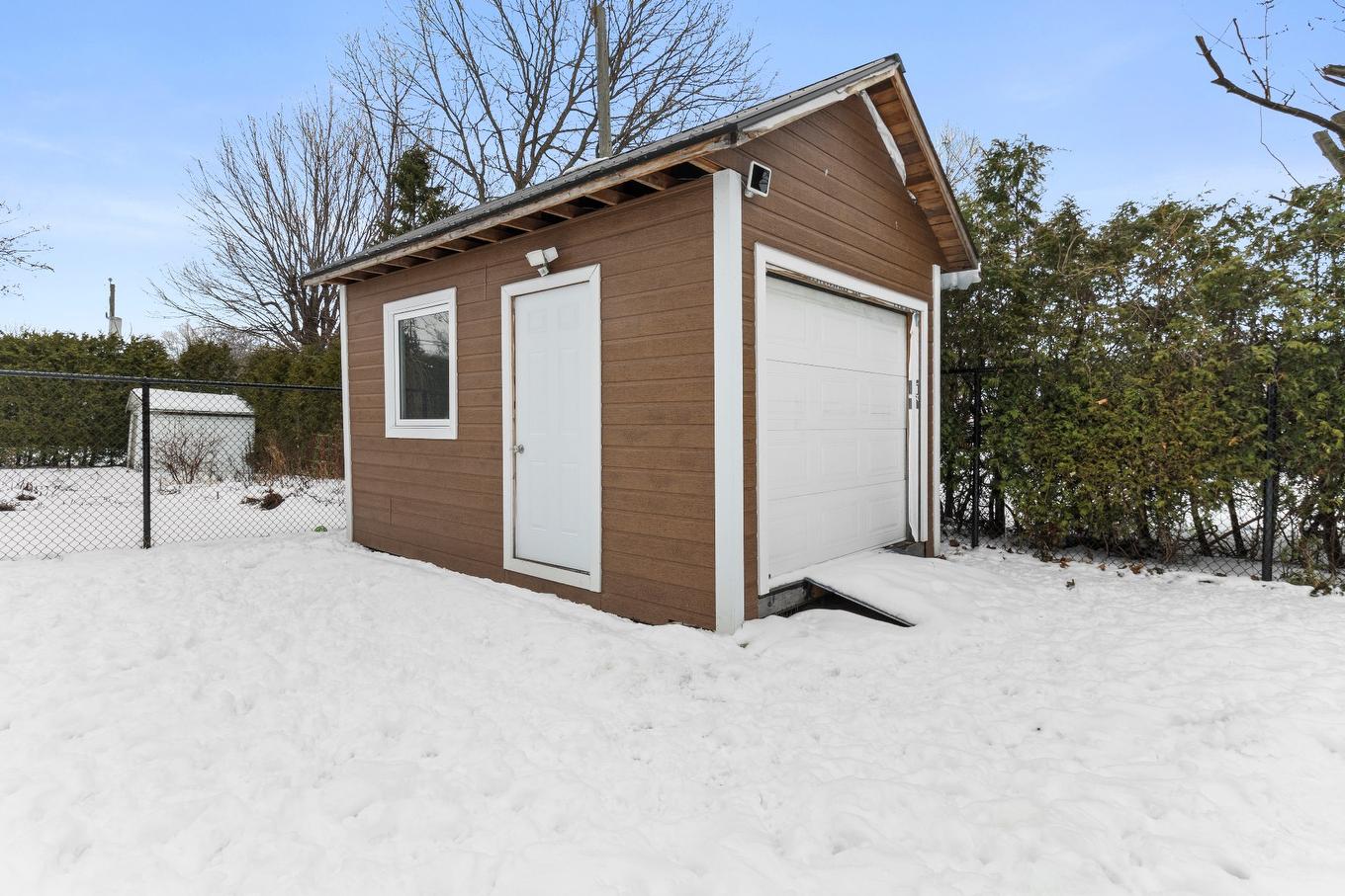 Remise - 16 5E Avenue, Salaberry-De-Valleyfield, QC - Outdoor With Exterior