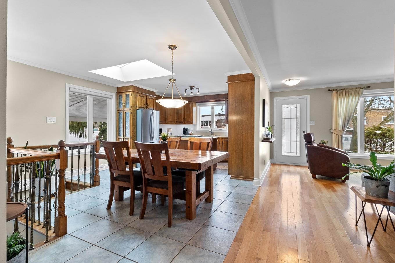 Vue d'ensemble - 16 5E Avenue, Salaberry-De-Valleyfield, QC - Indoor Photo Showing Dining Room