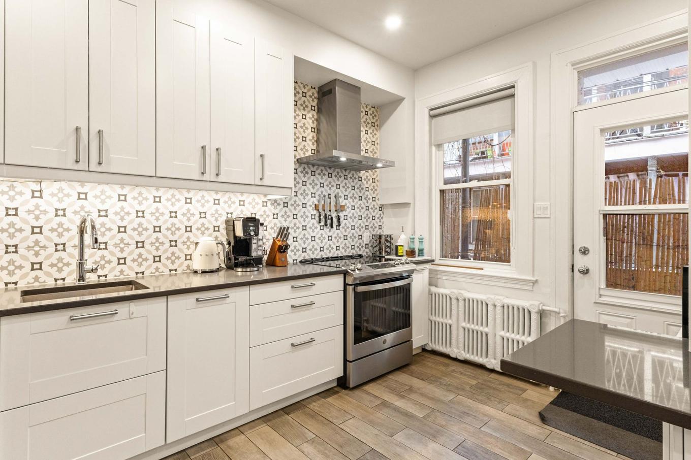 Kitchen - 2265 Av. De Melrose, Montréal (Côte-Des-Neiges/Notre-Dame-De-Grâce), QC - Indoor Photo Showing Kitchen With Upgraded Kitchen