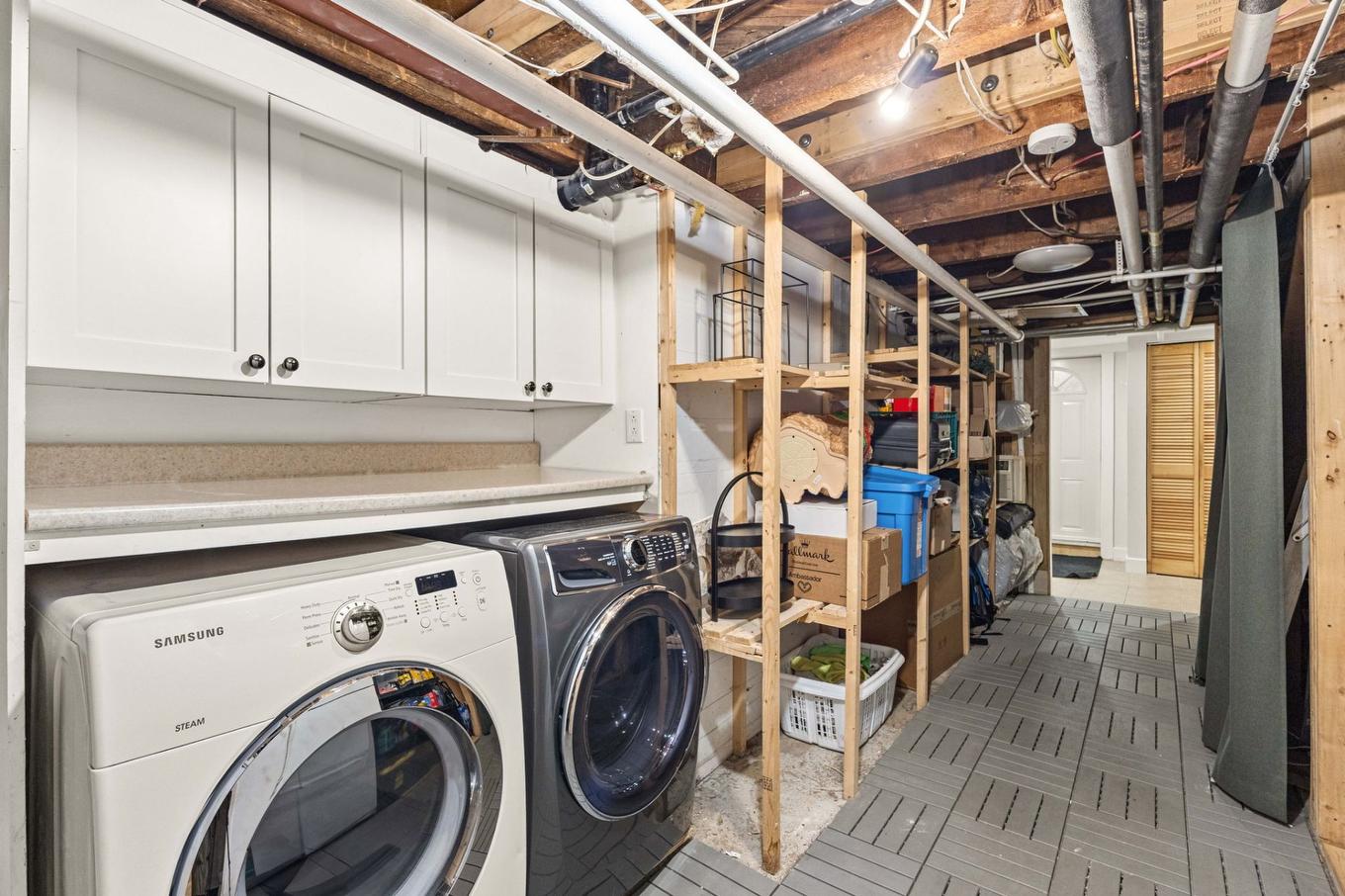 Laundry room - 2265 Av. De Melrose, Montréal (Côte-Des-Neiges/Notre-Dame-De-Grâce), QC - Indoor Photo Showing Laundry Room