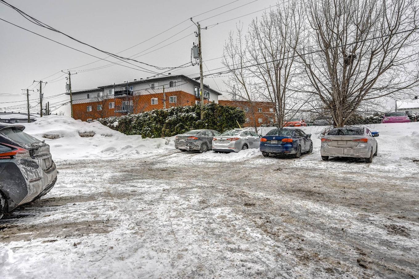 Stationnement - 1-1000 Rue Melançon, Saint-Jérôme, QC - Outdoor