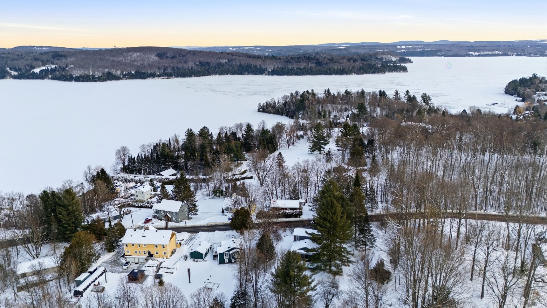 Photo aérienne - 183 Ch. Cooledge, Austin, QC - Outdoor With Body Of Water With View