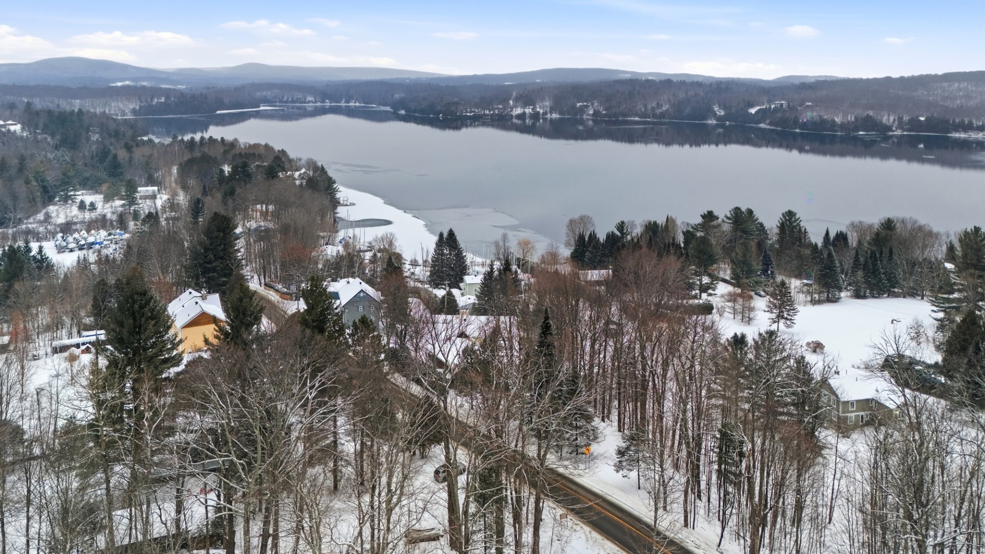 Photo aérienne - 183 Ch. Cooledge, Austin, QC - Outdoor With Body Of Water With View