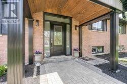 10 Cutting Crescent, King, ON - Outdoor