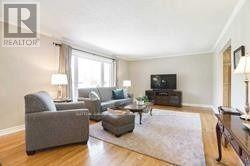 10 Cutting Crescent, King, ON - Indoor Photo Showing Living Room With Fireplace