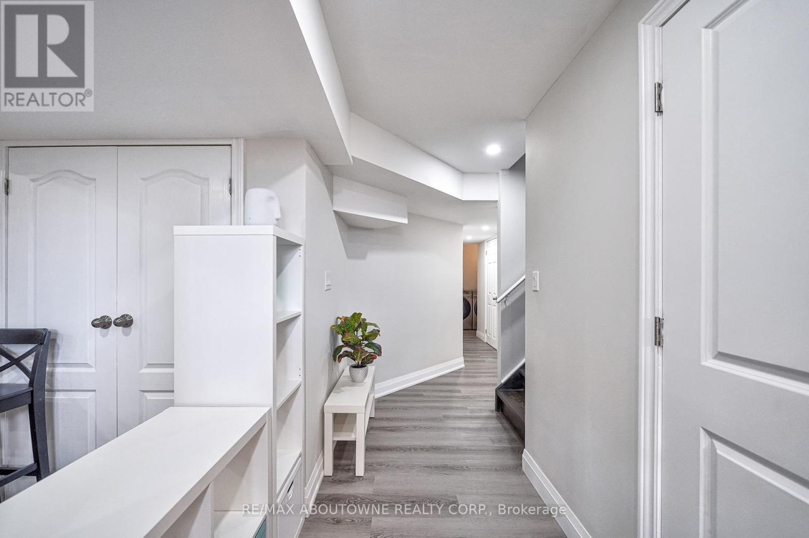 195 Greti Drive, Hamilton, ON - Indoor Photo Showing Other Room