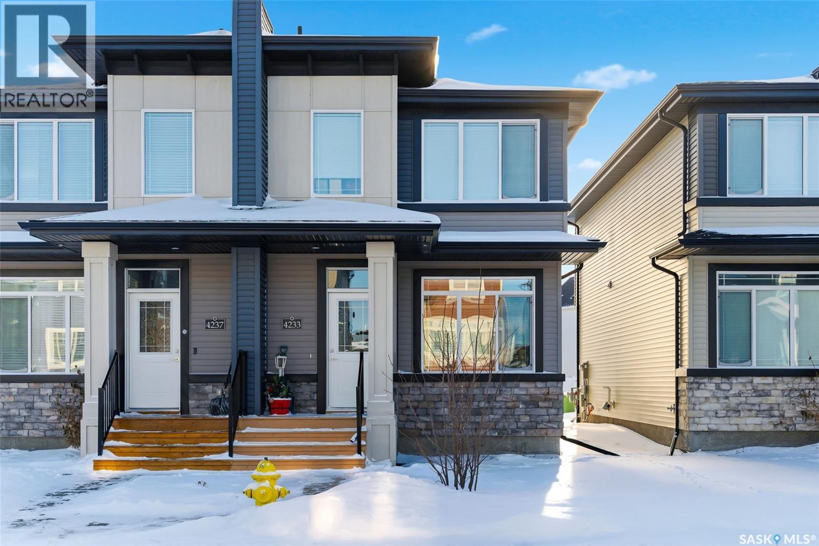 4233 E Keller Avenue, Regina, SK - Outdoor With Facade