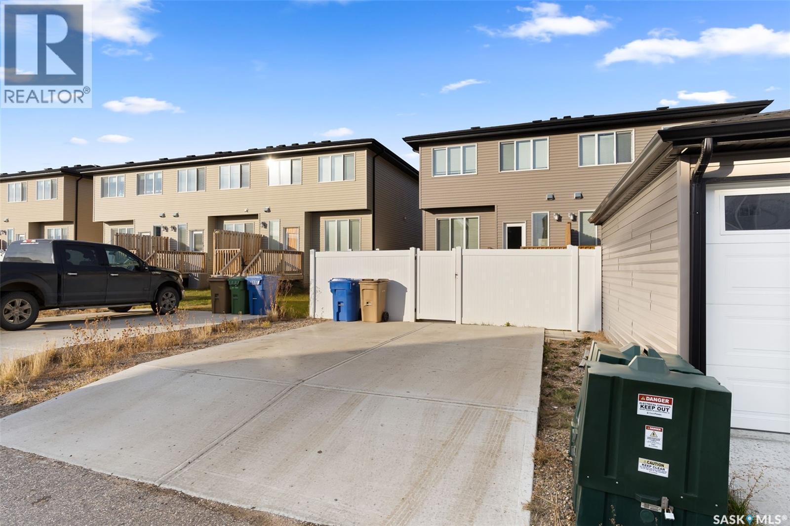 4233 E Keller Avenue, Regina, SK - Outdoor