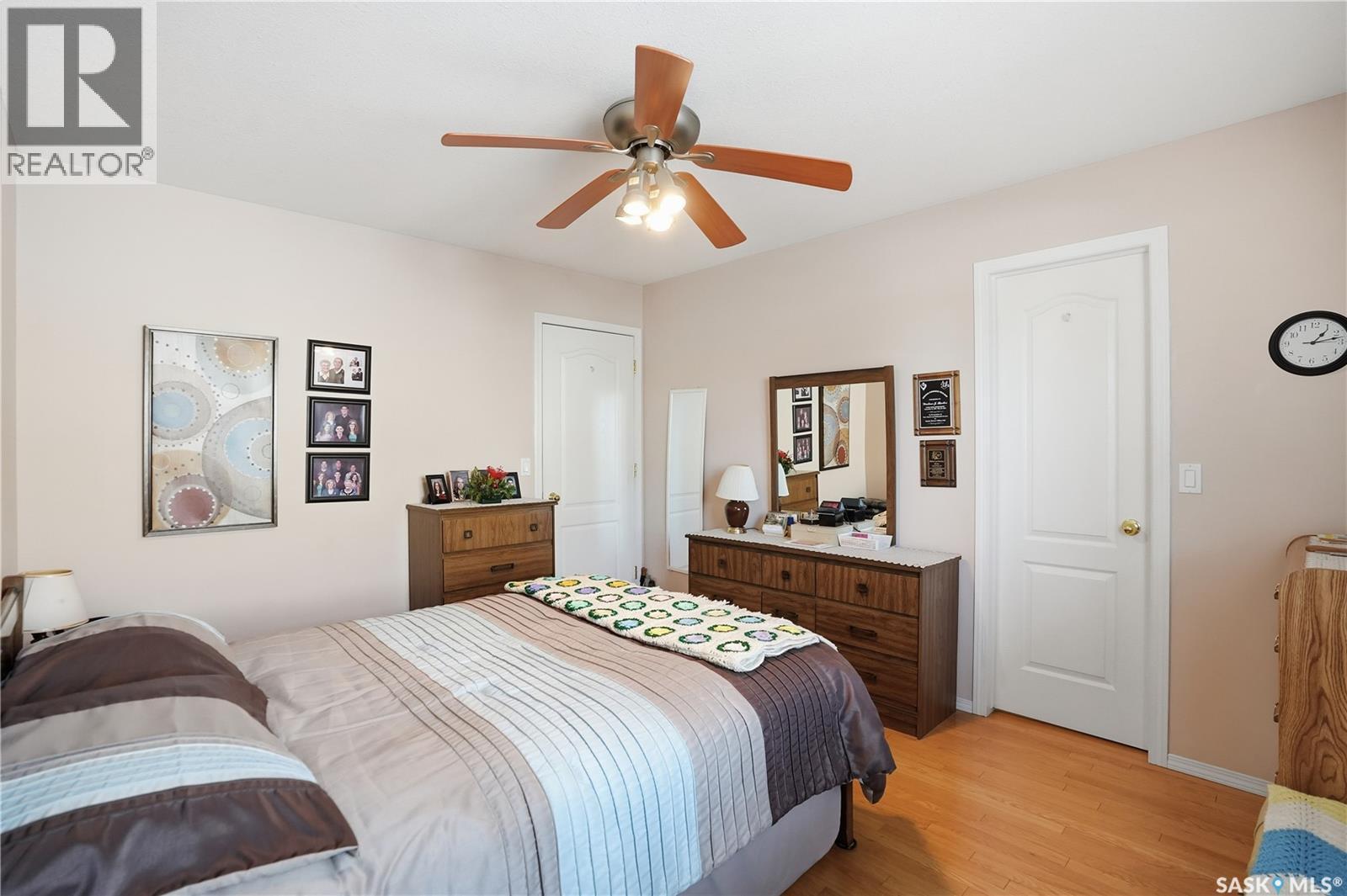 3281 Woodhams Drive E, Regina, SK - Indoor Photo Showing Bedroom