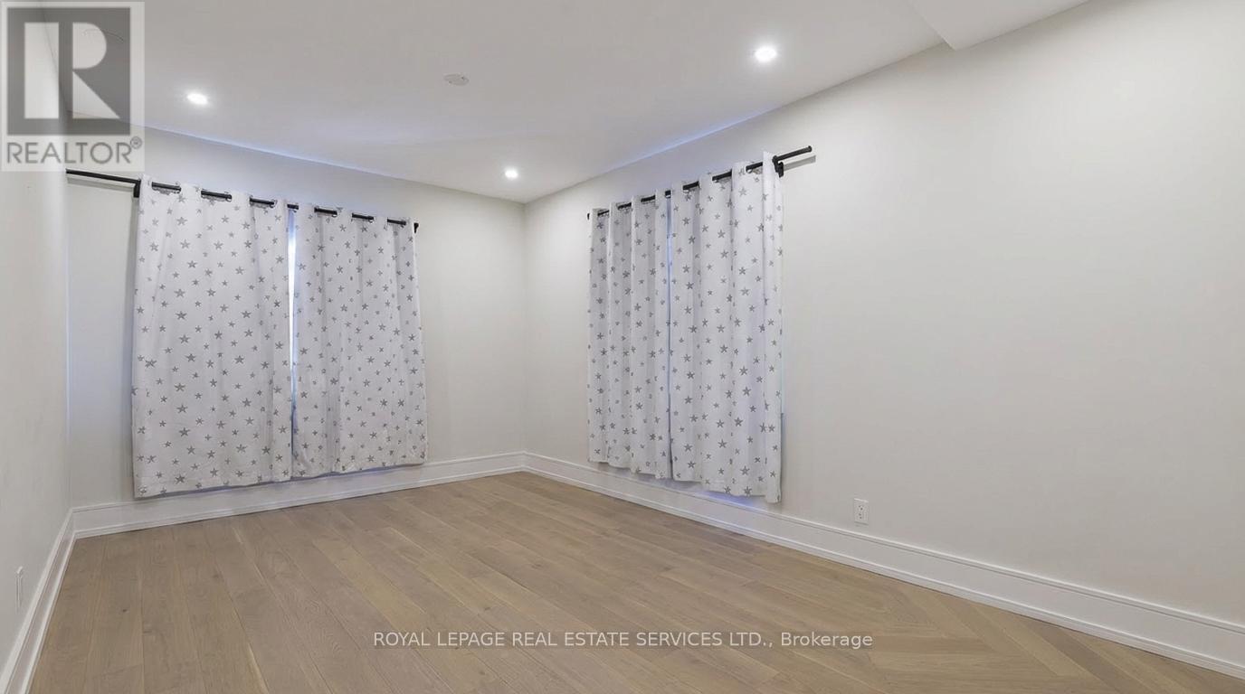 100 Appleby Place, Burlington, ON - Indoor Photo Showing Other Room