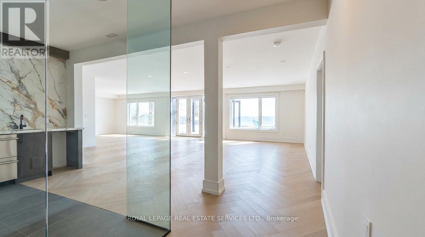 100 Appleby Place, Burlington, ON - Indoor Photo Showing Other Room