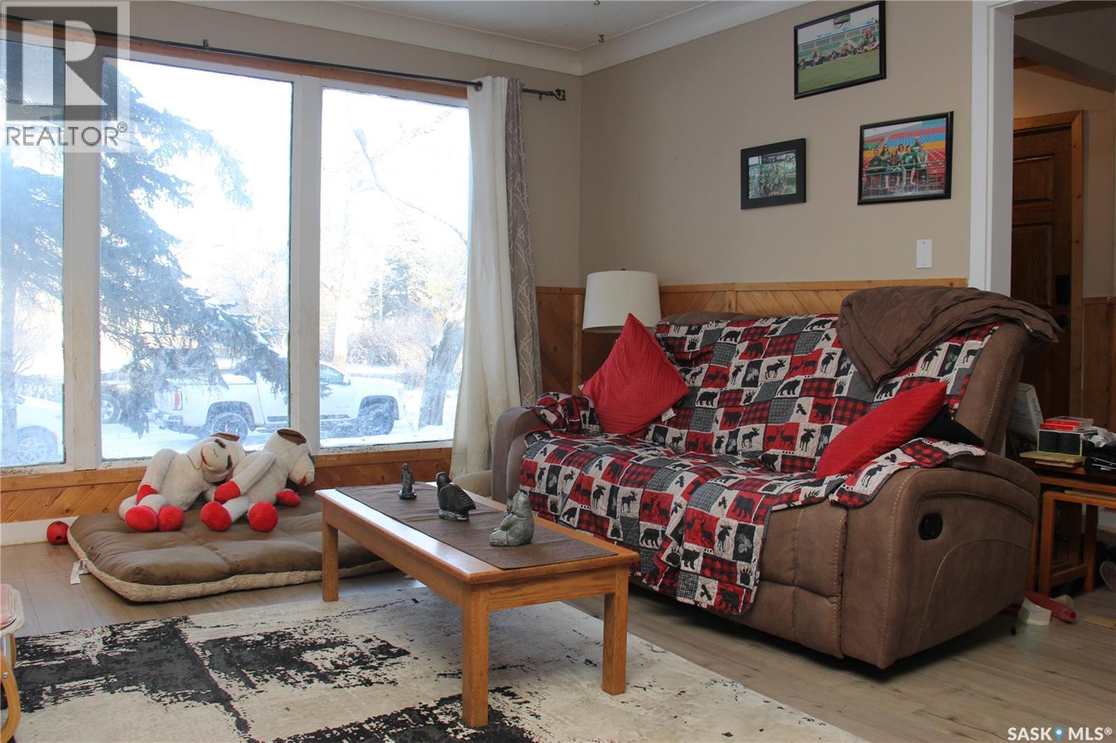 3205 Whitmore Avenue, Regina, SK - Indoor