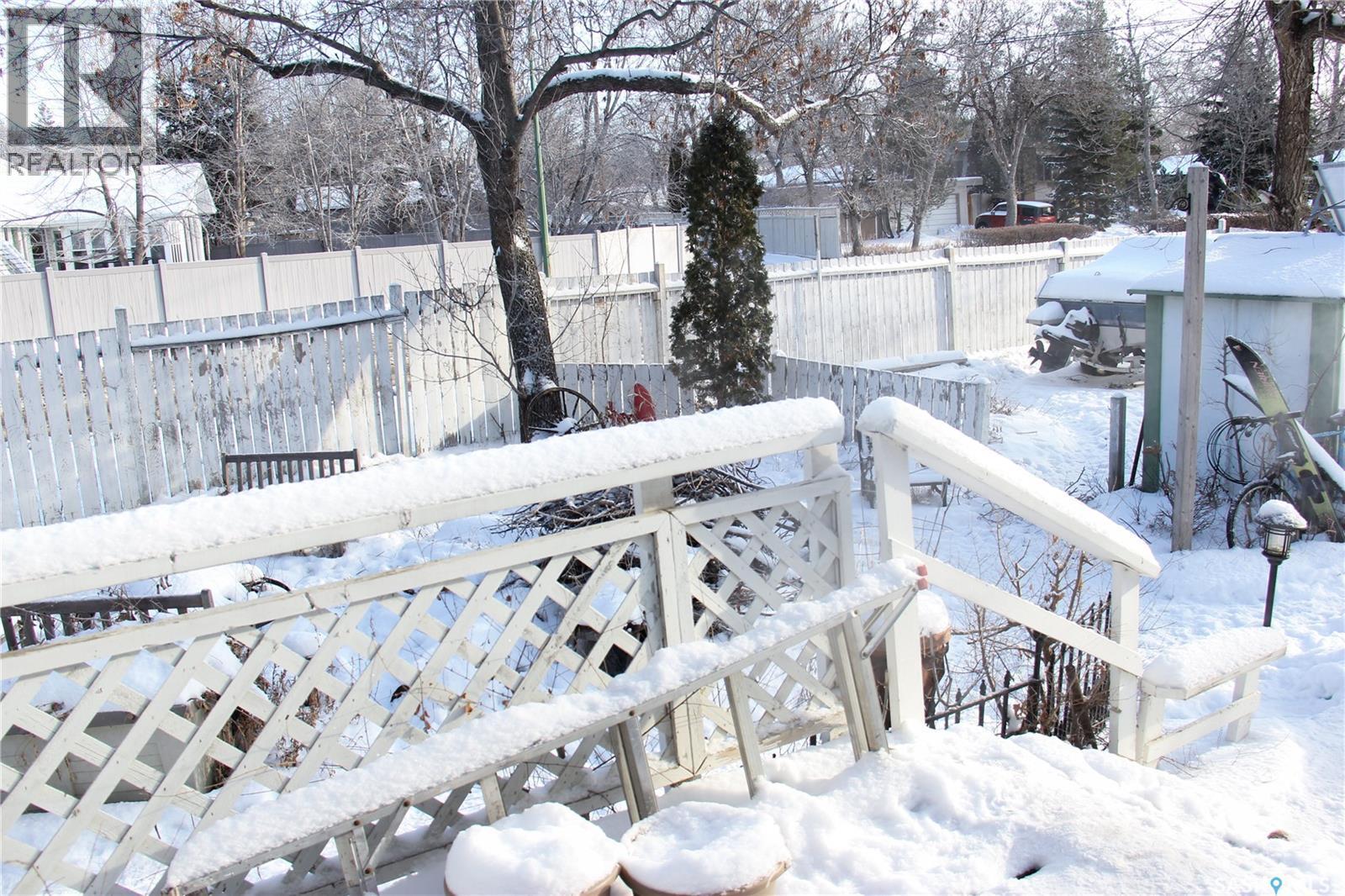 3205 Whitmore Avenue, Regina, SK - Outdoor