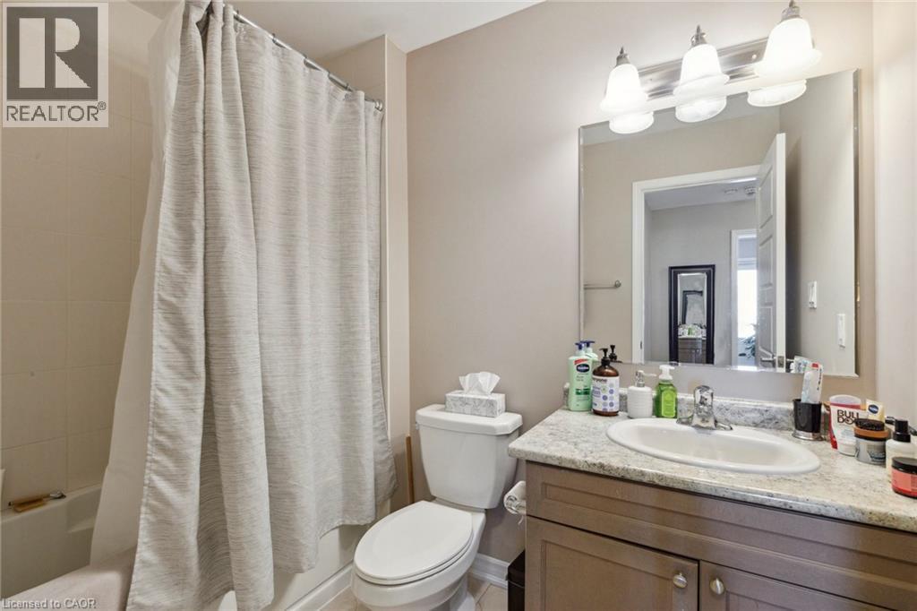 138 Daylily Lane, Kitchener, ON - Indoor Photo Showing Bathroom