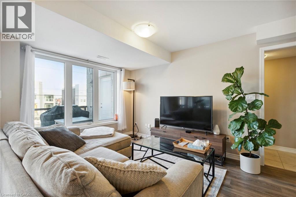 138 Daylily Lane, Kitchener, ON - Indoor Photo Showing Living Room