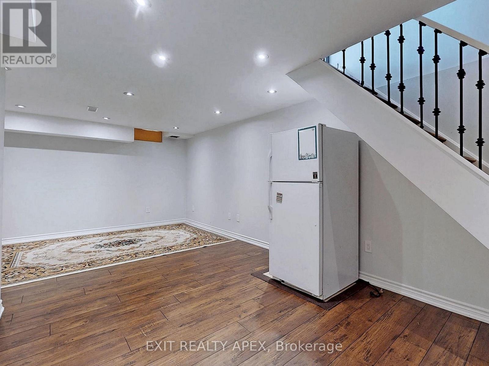 5552 Cortina Crescent, Mississauga, ON - Indoor Photo Showing Other Room