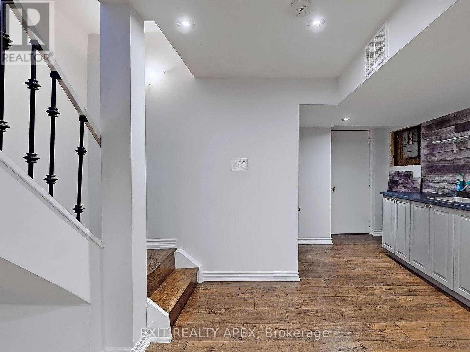 5552 Cortina Crescent, Mississauga, ON - Indoor Photo Showing Other Room