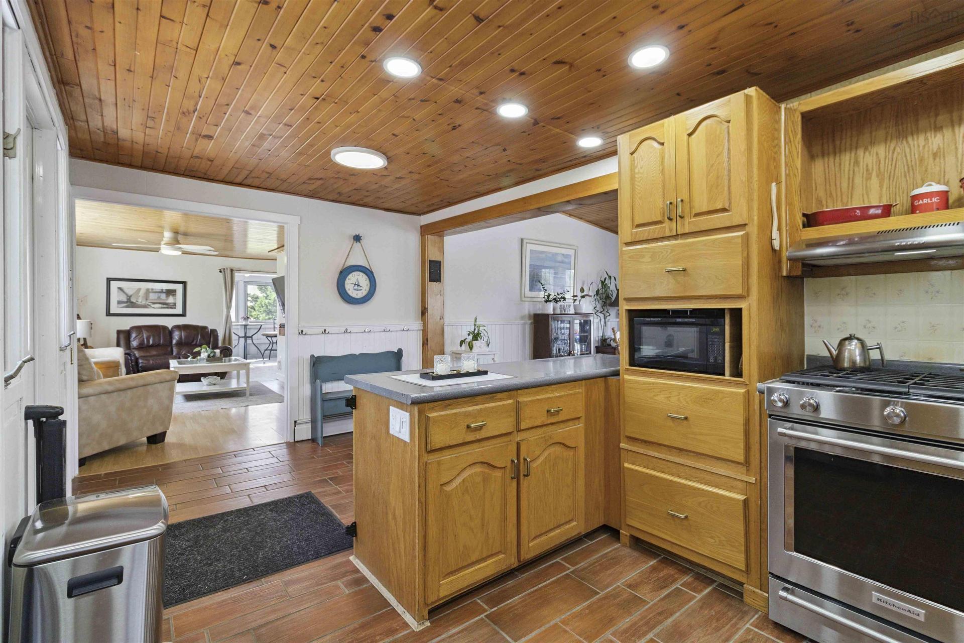 46 Roxbury Road, Port Medway, NS