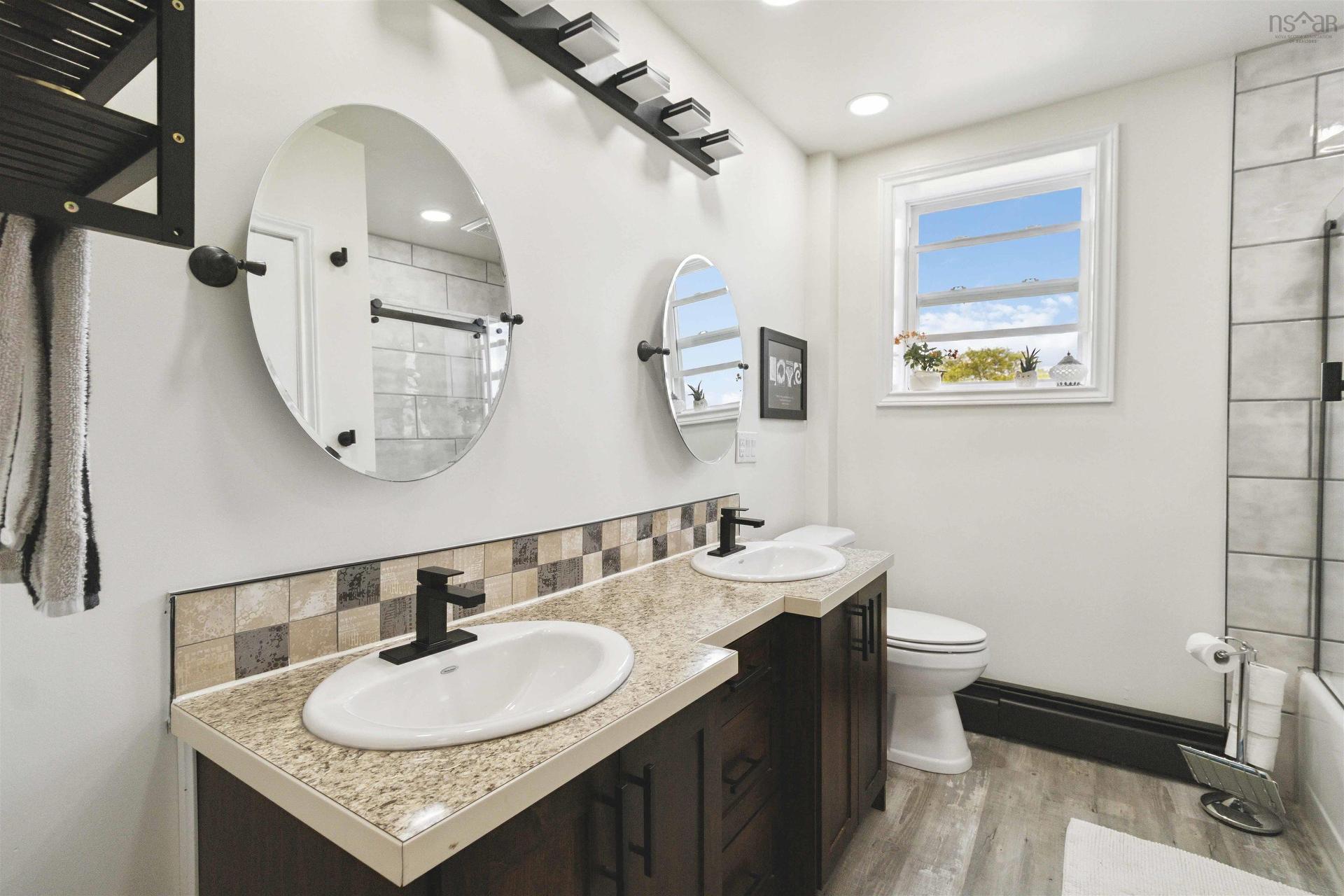 46 Roxbury Road, Port Medway, NS