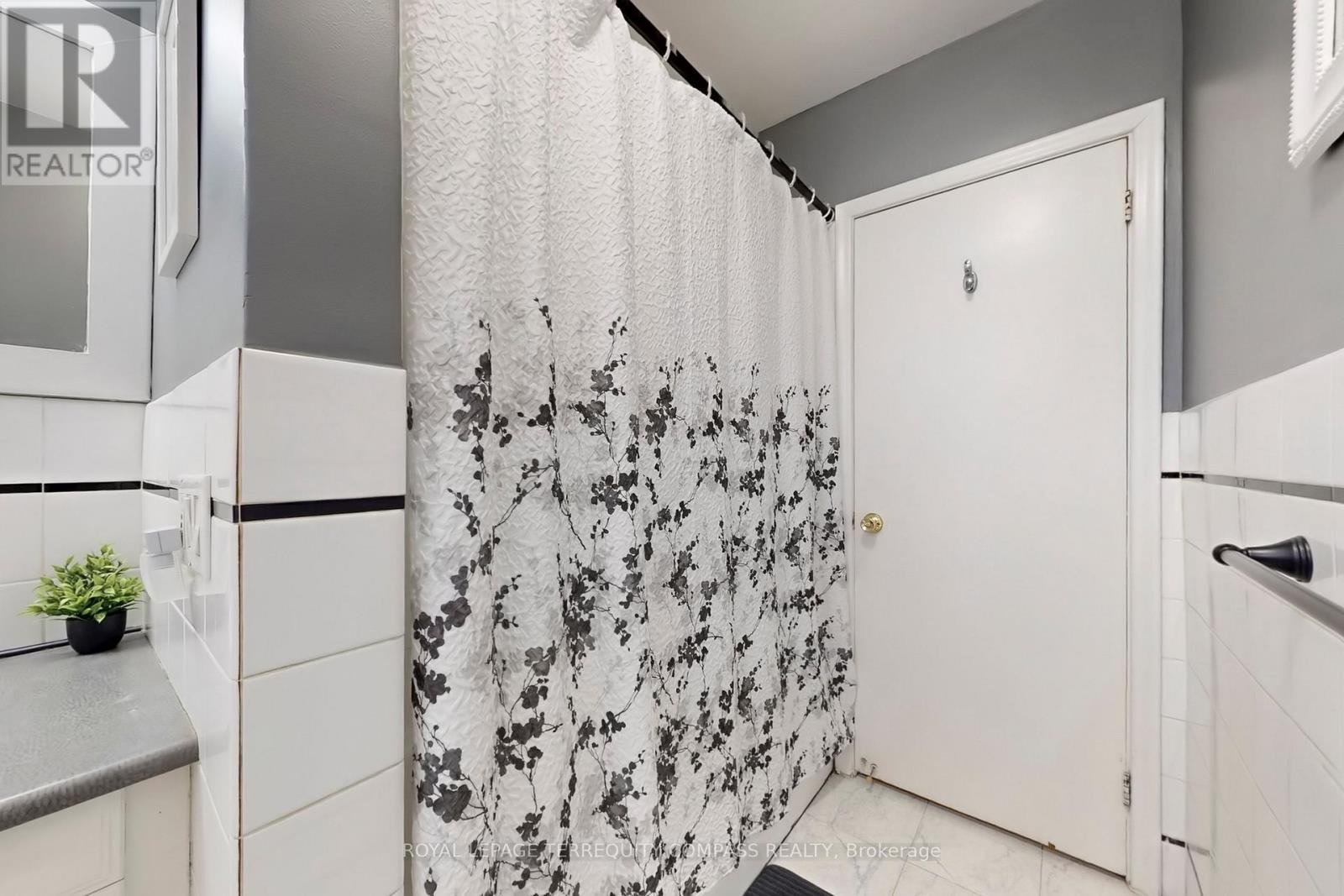 1568 Asgard Drive, Mississauga, ON - Indoor