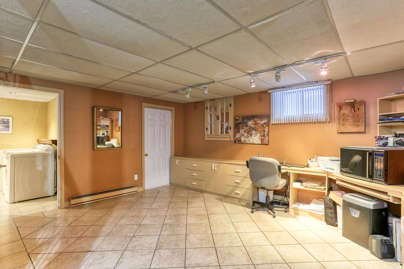Family room - 3540 Rue Notre-Dame E., Trois-Rivières, QC - Indoor
