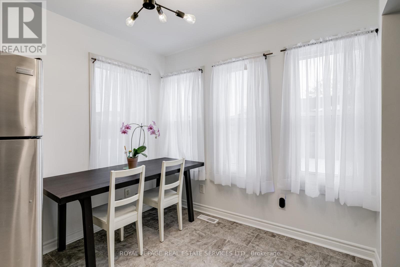 36 Harmony Avenue, Hamilton, ON - Indoor