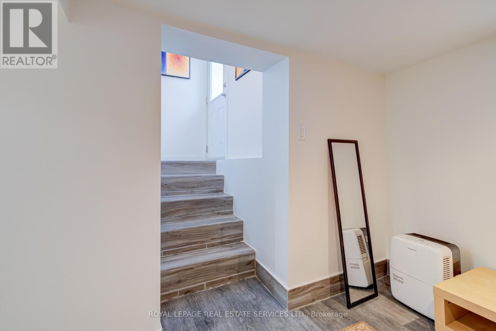 36 Harmony Avenue, Hamilton, ON - Indoor Photo Showing Other Room