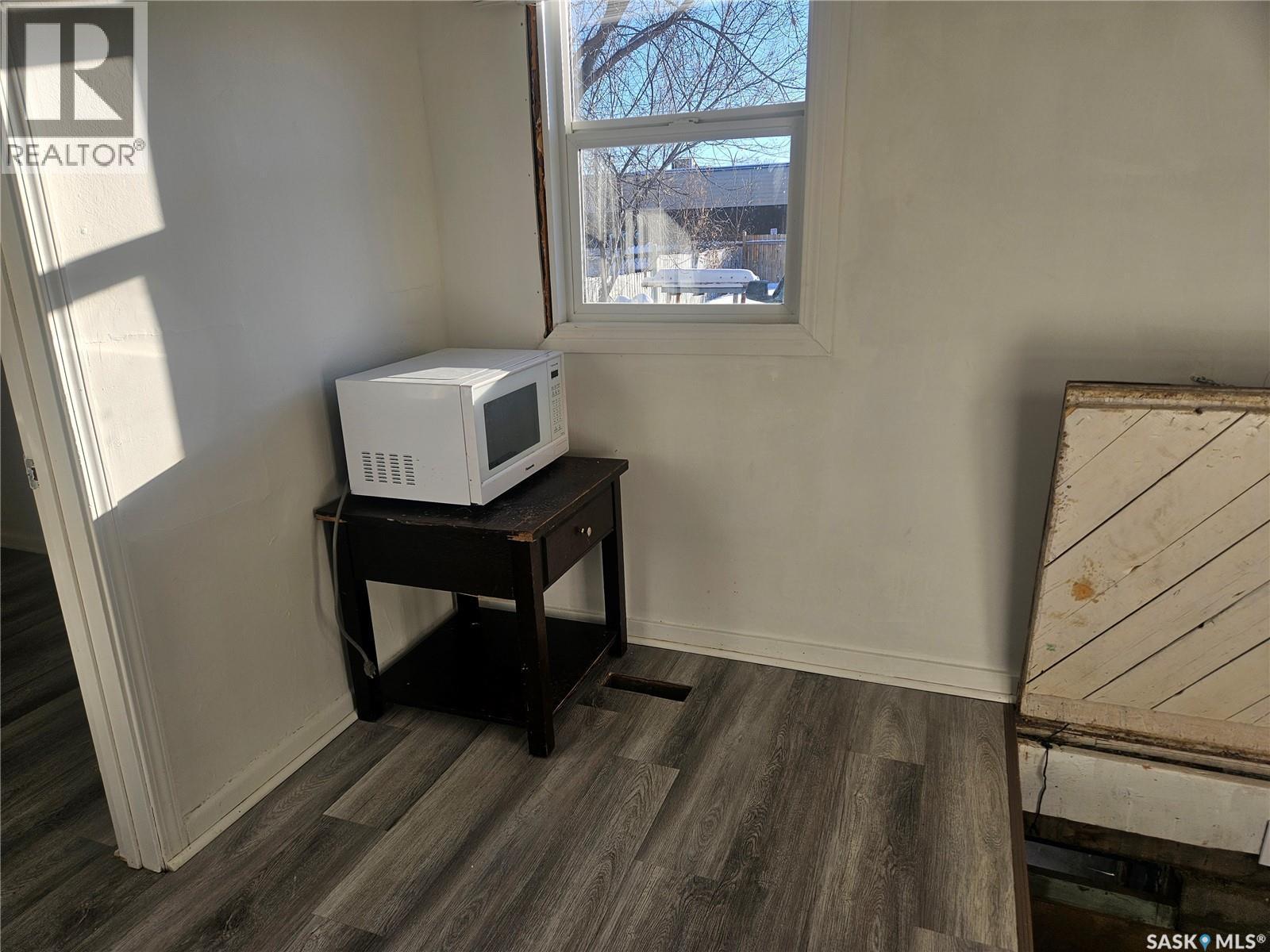 915 23Rd Street W, Saskatoon, SK - Indoor Photo Showing Other Room