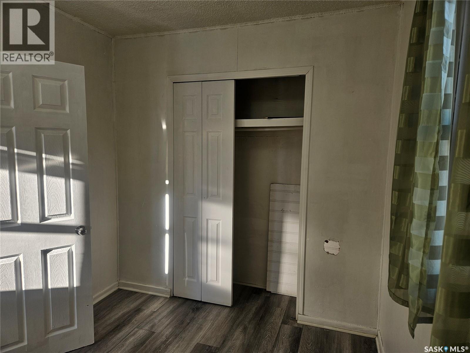 915 23Rd Street W, Saskatoon, SK - Indoor