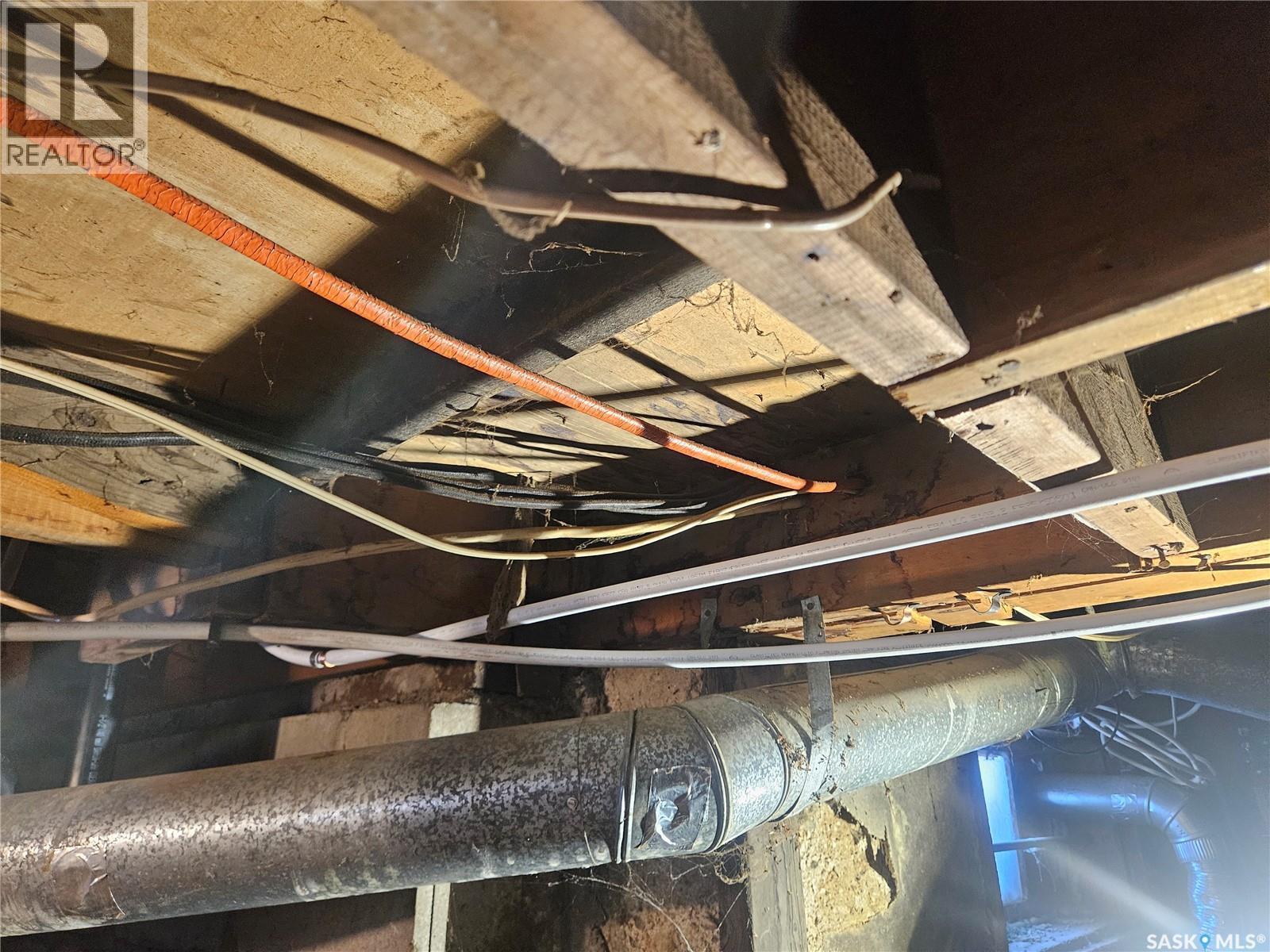 915 23Rd Street W, Saskatoon, SK - Indoor