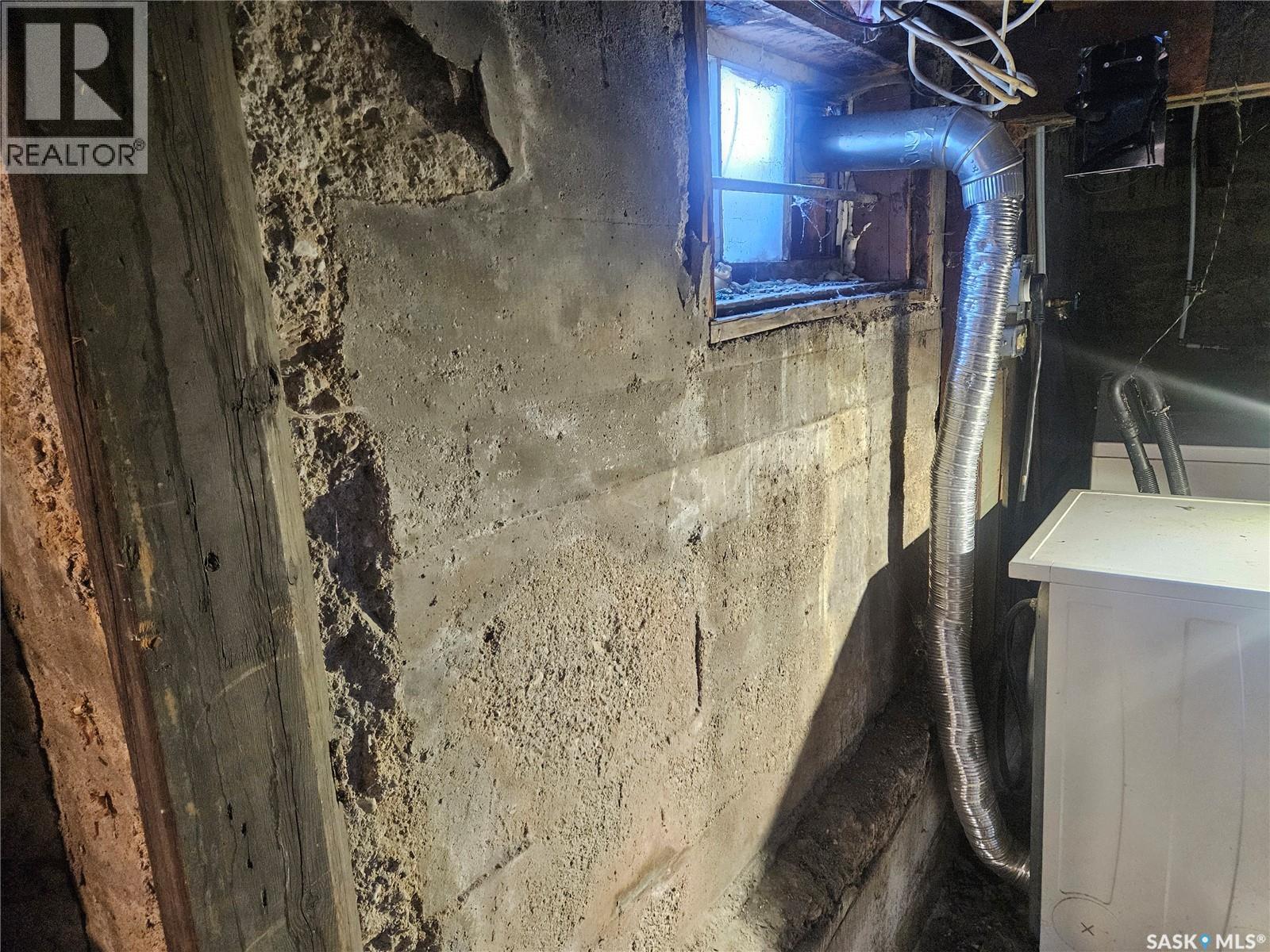 915 23Rd Street W, Saskatoon, SK - Indoor Photo Showing Other Room