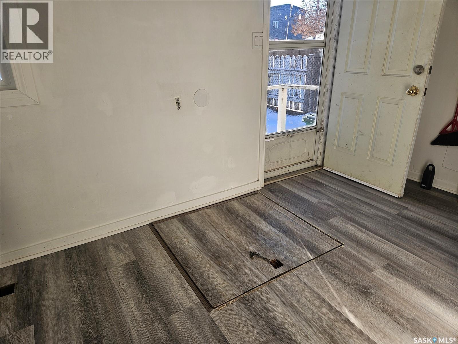 915 23Rd Street W, Saskatoon, SK - Indoor Photo Showing Other Room