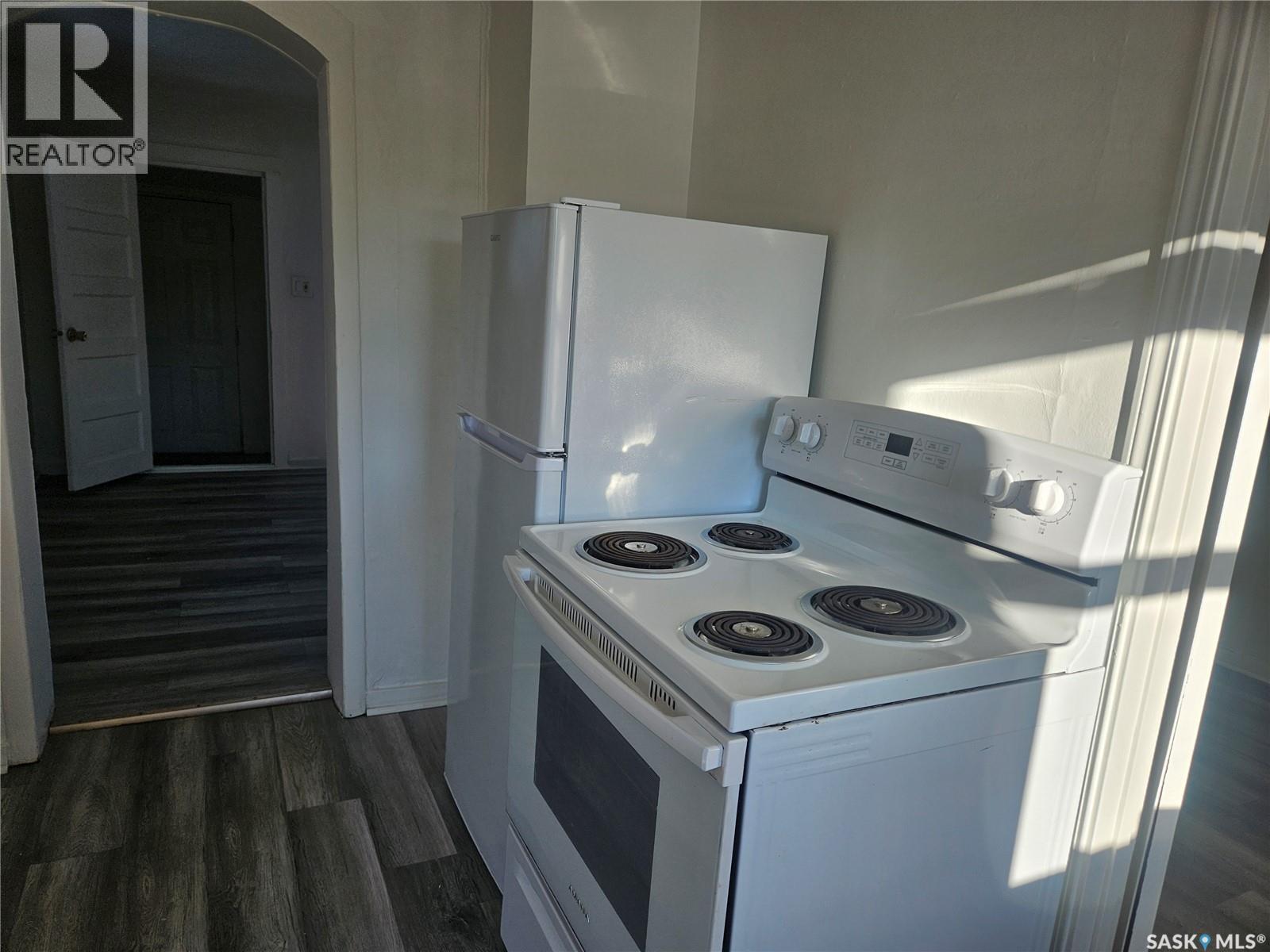 915 23Rd Street W, Saskatoon, SK - Indoor Photo Showing Kitchen