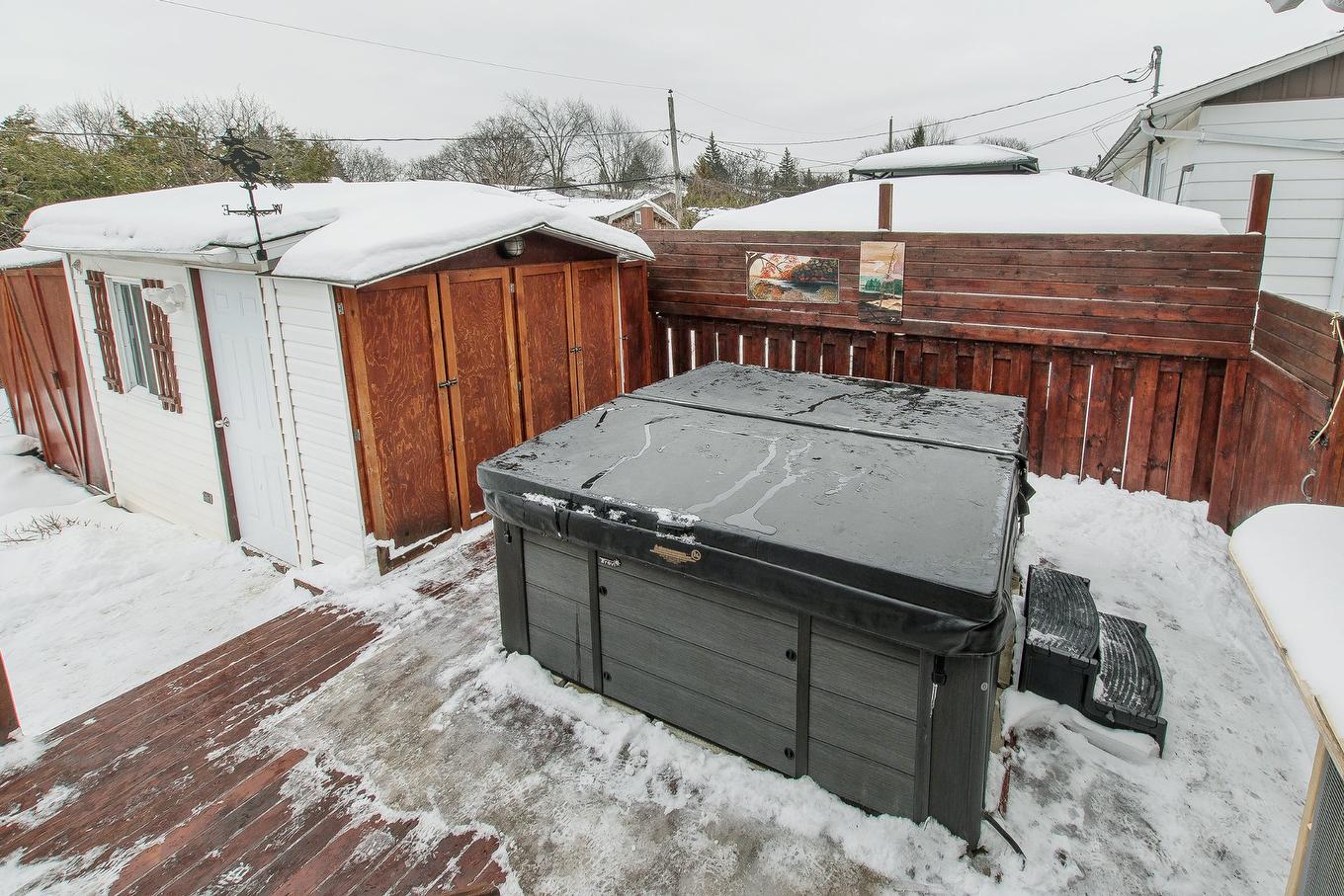 Hot tub - 2045 Crois. De Clemency, Laval (Vimont), QC - Outdoor With Exterior