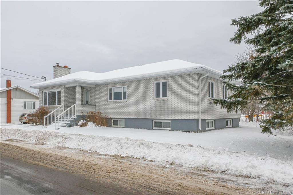 142 4E St, Shippagan, NB