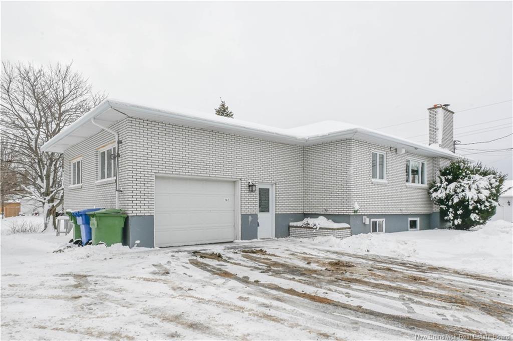 142 4E St, Shippagan, NB