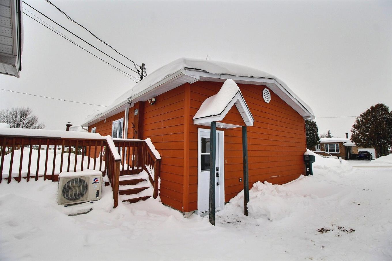 Back facade - 125 Rue Poirier, Val-D'Or, QC - Outdoor With Exterior