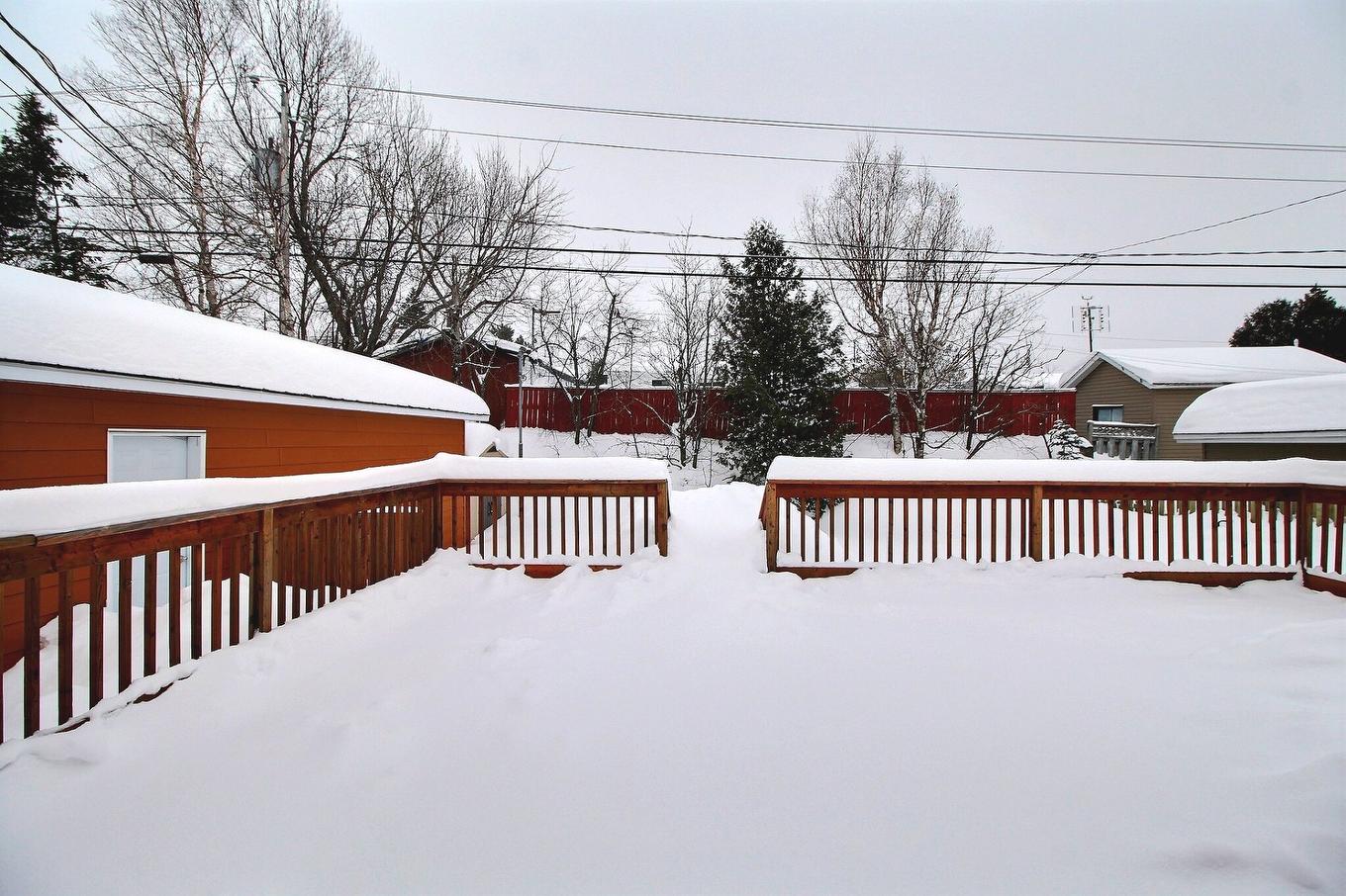 Patio - 125 Rue Poirier, Val-D'Or, QC - Outdoor