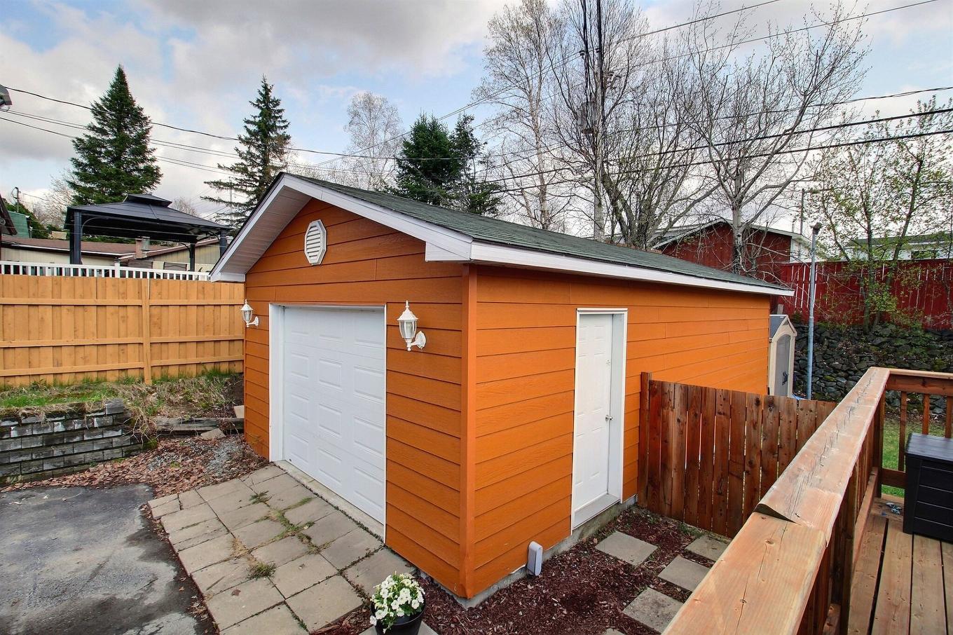 Garage - 125 Rue Poirier, Val-D'Or, QC - Outdoor With Exterior