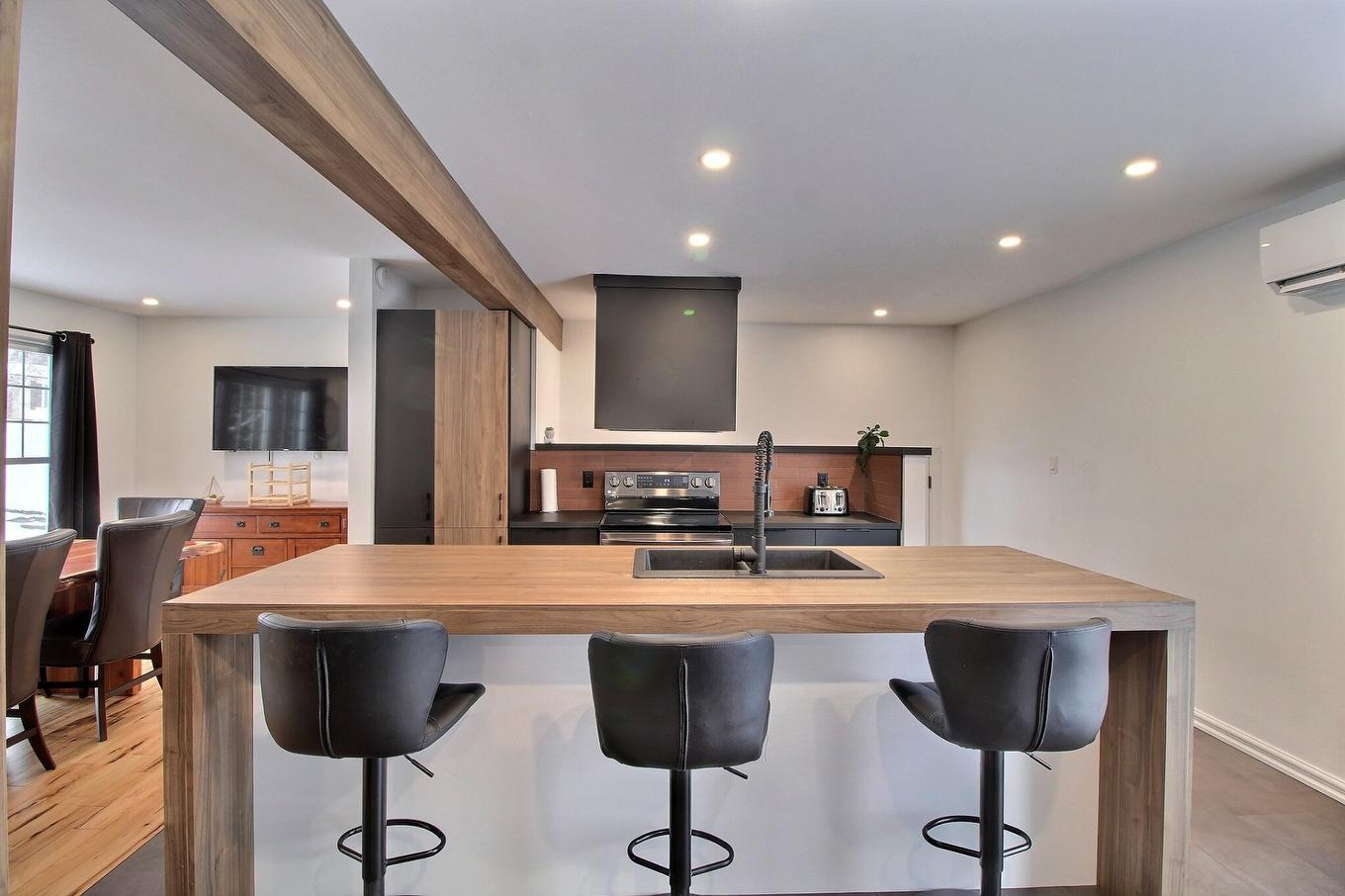 Kitchen - 125 Rue Poirier, Val-D'Or, QC - Indoor Photo Showing Other Room