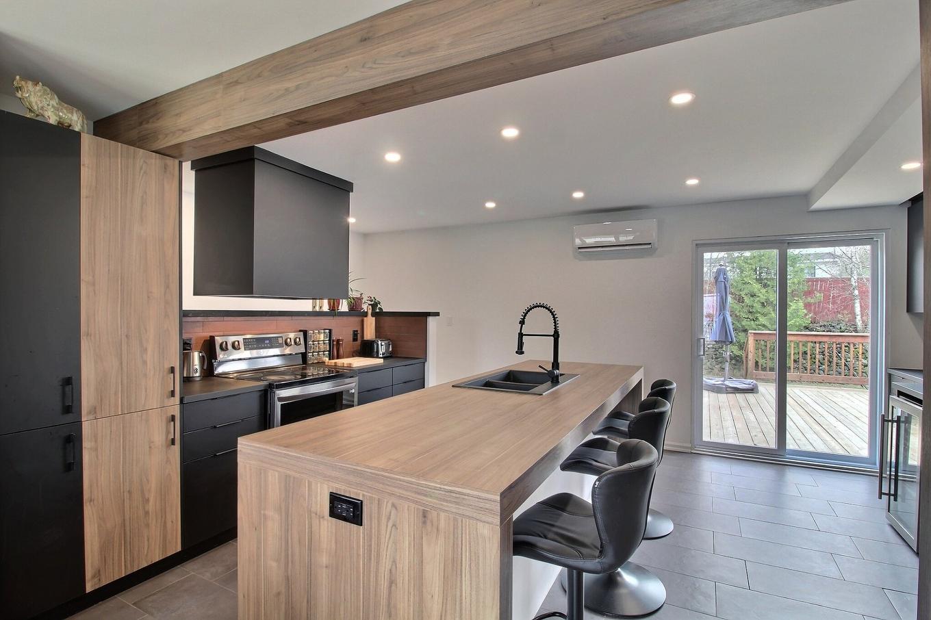 Kitchen - 125 Rue Poirier, Val-D'Or, QC - Indoor Photo Showing Other Room