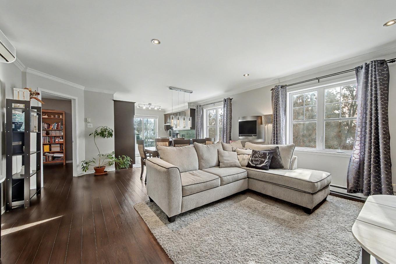 Salon - 3635 Boul. De La Pinière, Terrebonne (Terrebonne), QC - Indoor Photo Showing Living Room