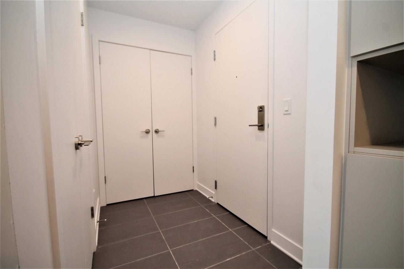 Hall - 504-5265 Rue Mackenzie, Montréal (Côte-Des-Neiges/Notre-Dame-De-Grâce), QC - Indoor Photo Showing Other Room