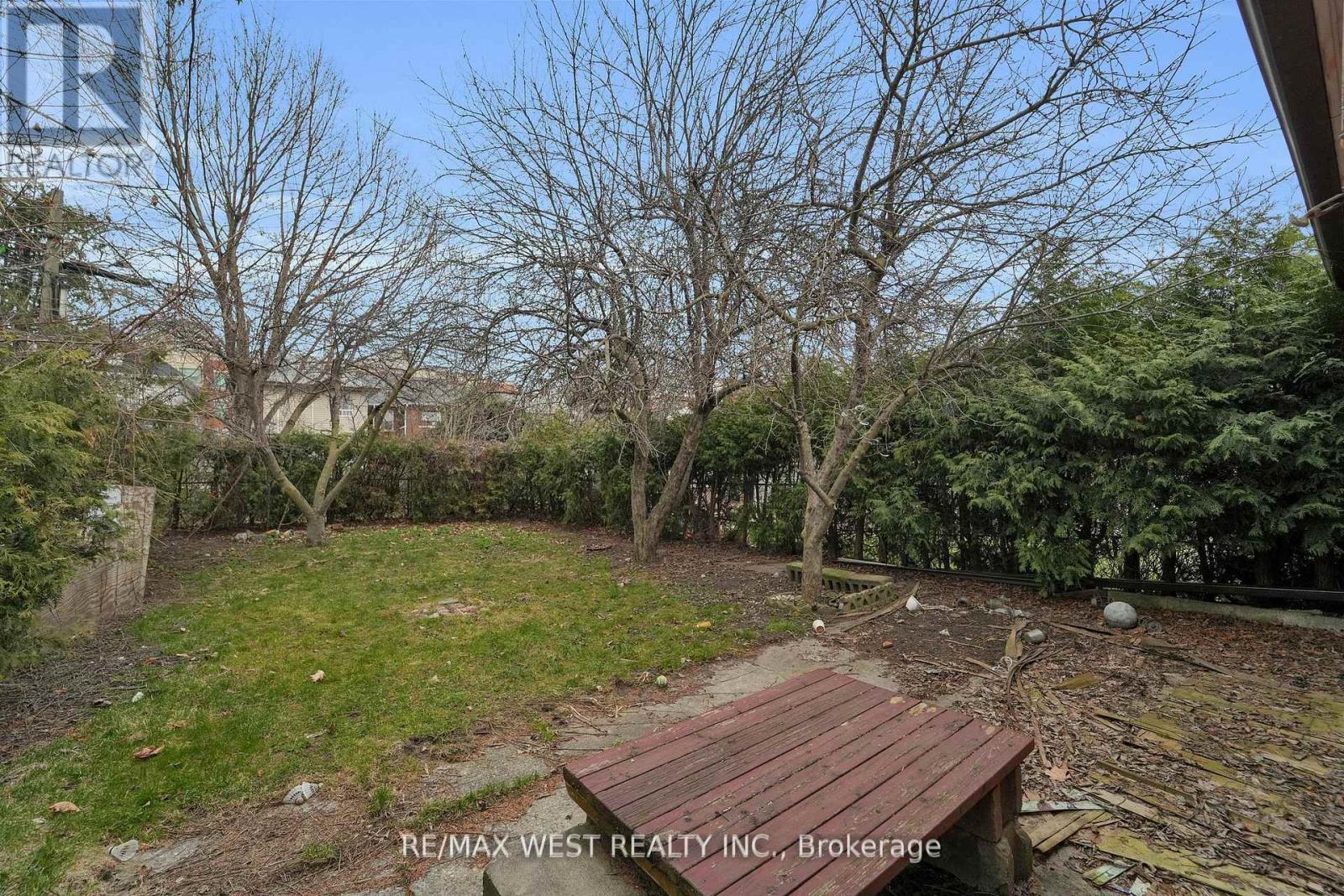 661 Beresford Avenue, Toronto, ON - Outdoor